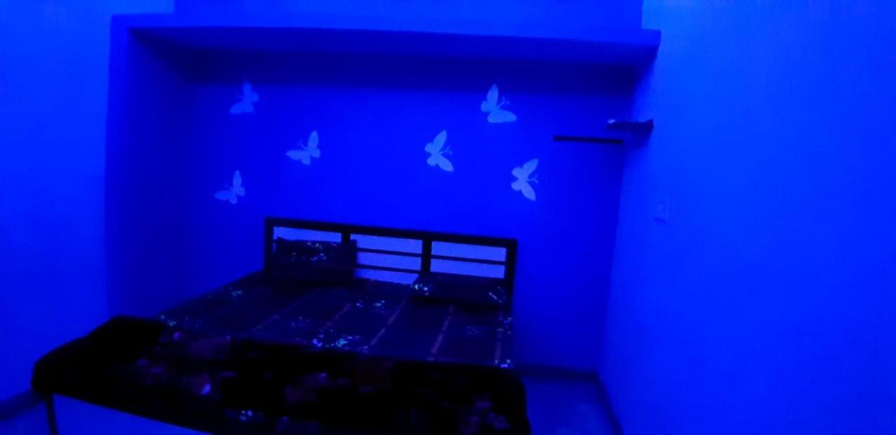 Blue Eye Backpackers Hostel Amritsar Exteriör bild