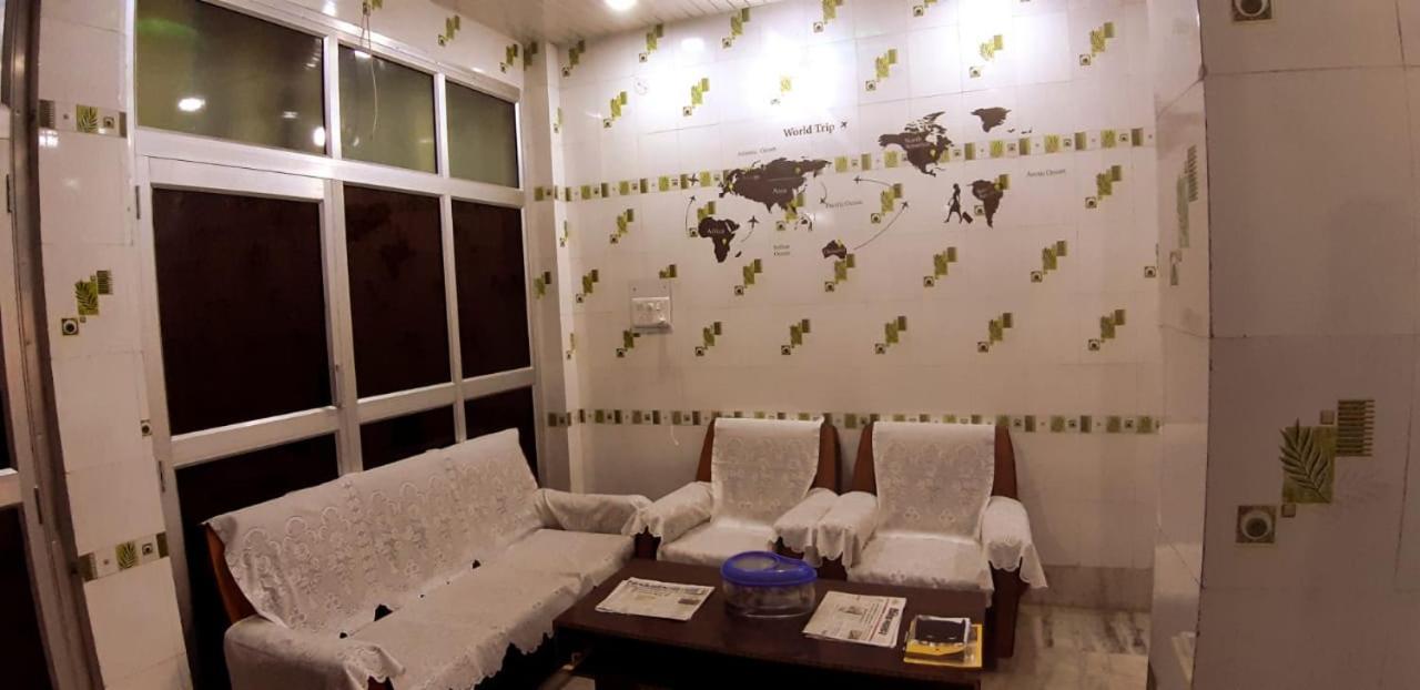 Blue Eye Backpackers Hostel Amritsar Exteriör bild